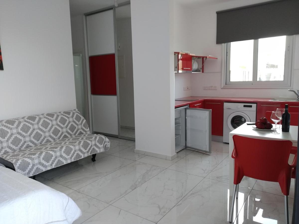 Dream- Downtown-Studios Paphos ภายนอก รูปภาพ