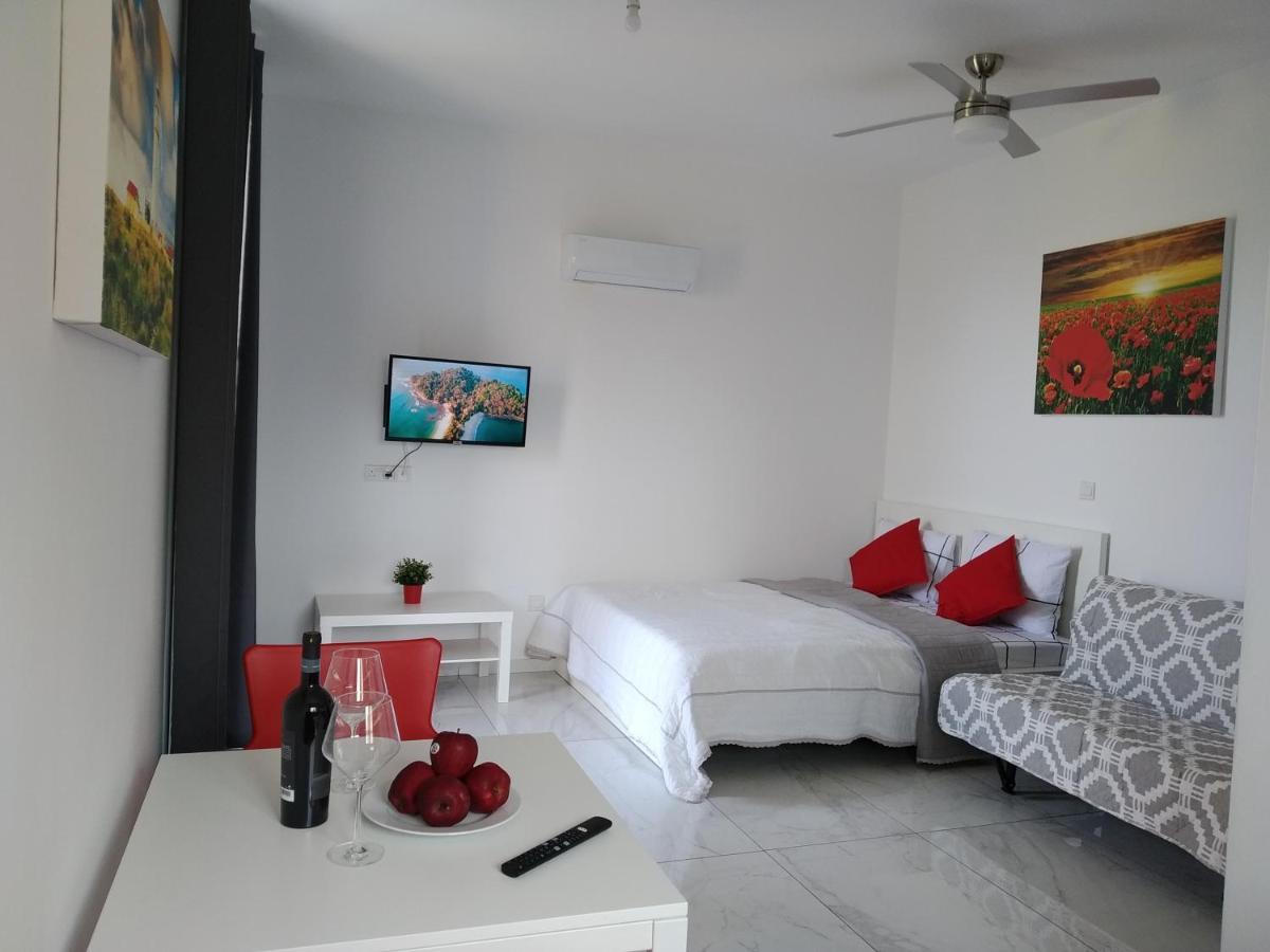 Dream- Downtown-Studios Paphos ภายนอก รูปภาพ