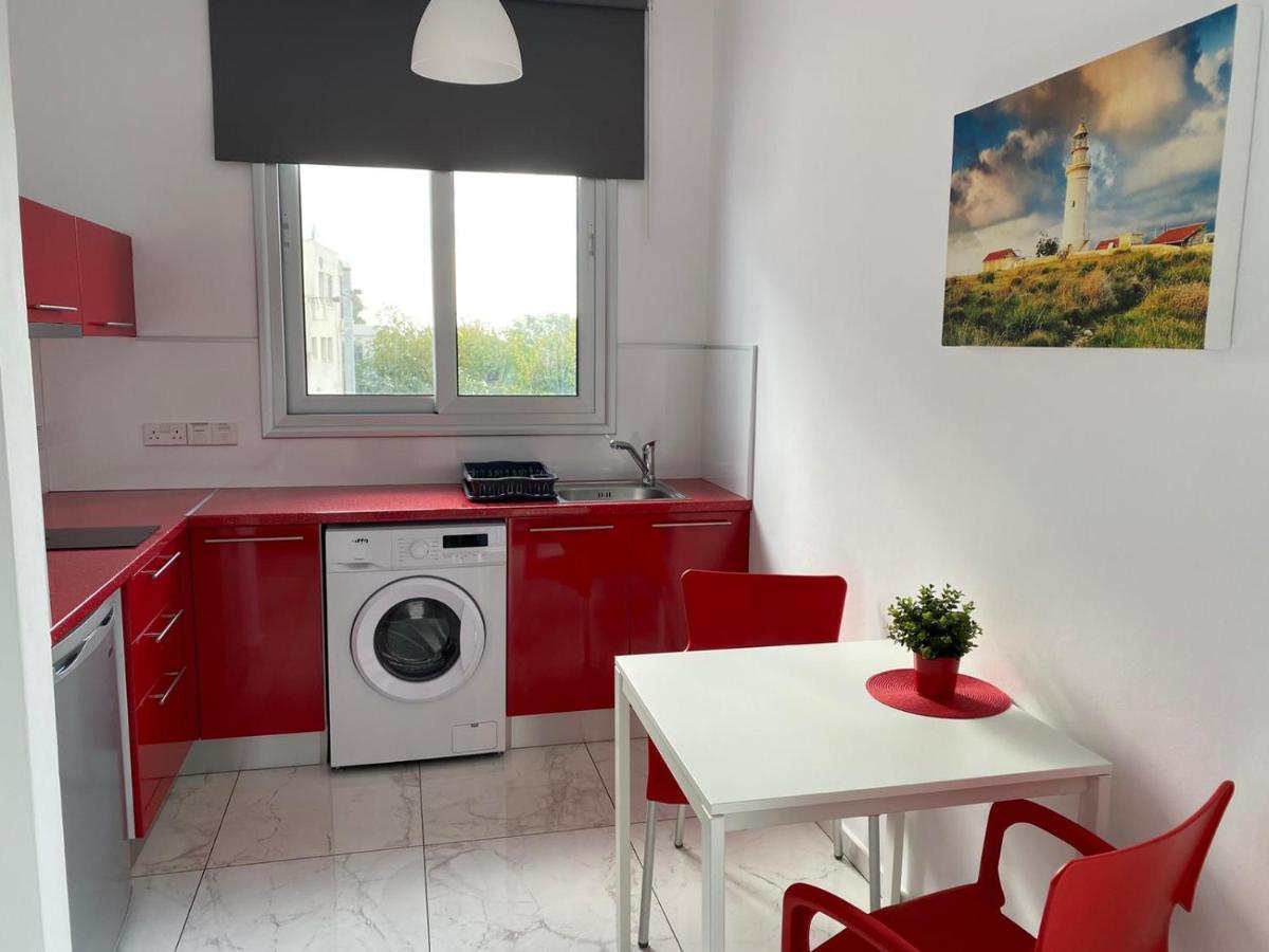 Dream- Downtown-Studios Paphos ภายนอก รูปภาพ