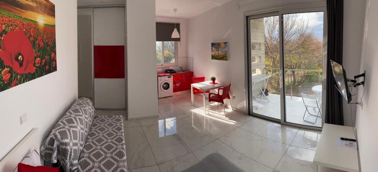 Dream- Downtown-Studios Paphos ภายนอก รูปภาพ