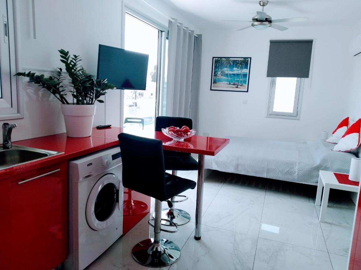 Dream- Downtown-Studios Paphos ภายนอก รูปภาพ