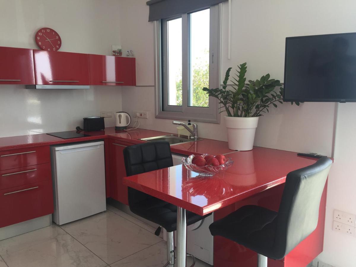 Dream- Downtown-Studios Paphos ภายนอก รูปภาพ