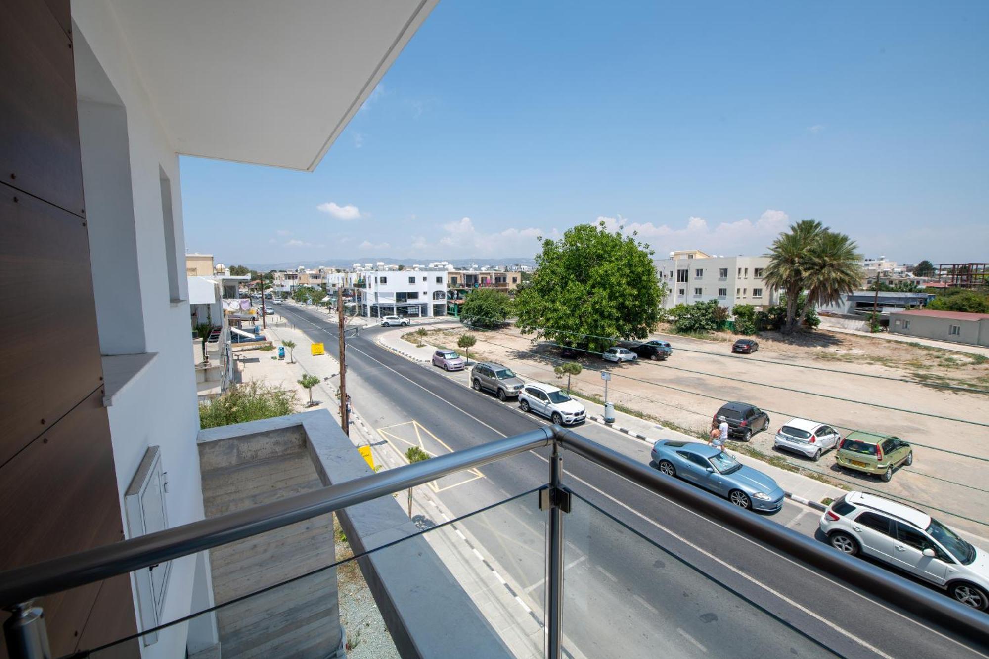 Dream- Downtown-Studios Paphos ภายนอก รูปภาพ