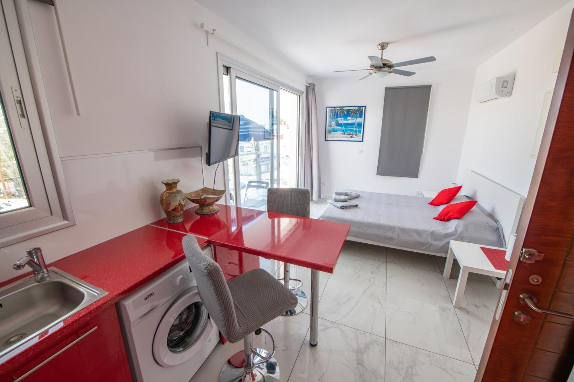 Dream- Downtown-Studios Paphos ภายนอก รูปภาพ